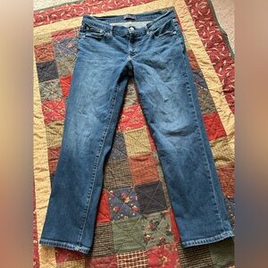 GAP Girlfriend Straight-Leg Medium Blue Denim Jeans - size 6/28